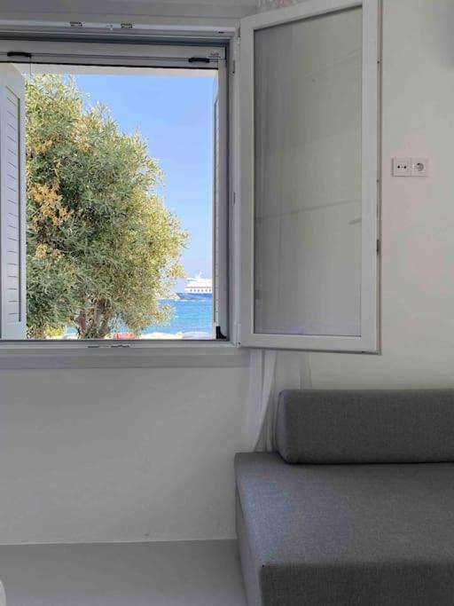 31 Seafront Parikia (Paros)