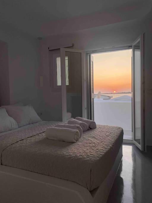 31 Seafront * Parikia (Paros)